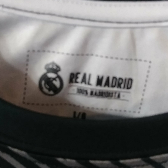 Shirt - Picture 2 of 3